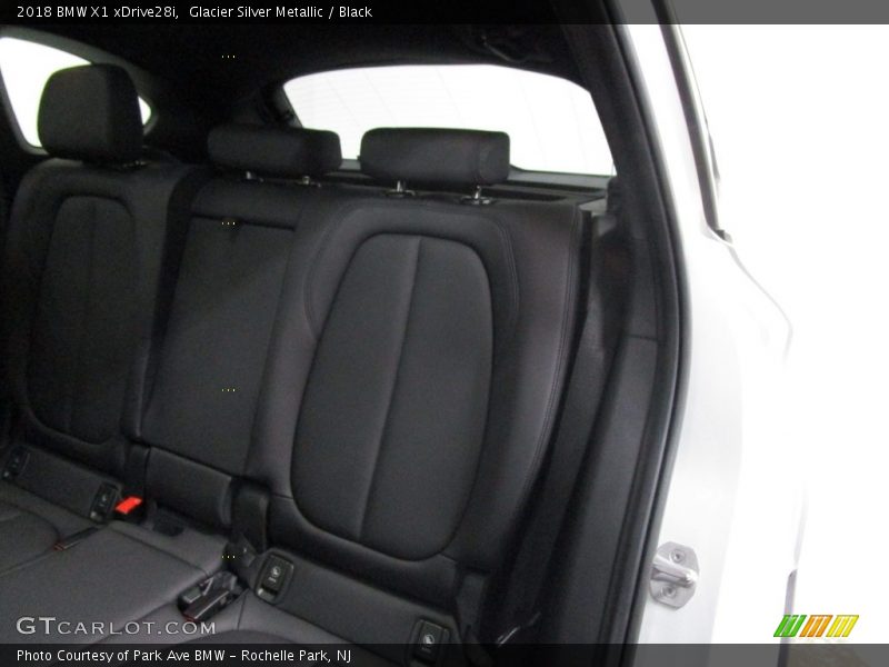 Glacier Silver Metallic / Black 2018 BMW X1 xDrive28i