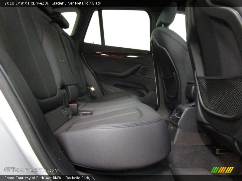 Glacier Silver Metallic / Black 2018 BMW X1 xDrive28i