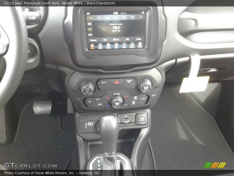 Alpine White / Black/Sandstorm 2019 Jeep Renegade Sport 4x4