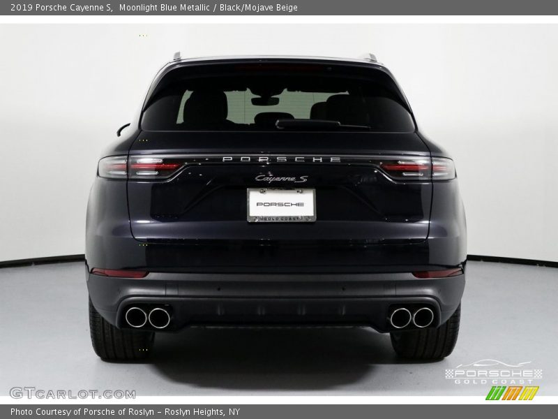Moonlight Blue Metallic / Black/Mojave Beige 2019 Porsche Cayenne S