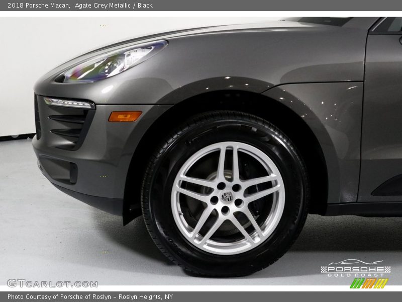 Agate Grey Metallic / Black 2018 Porsche Macan