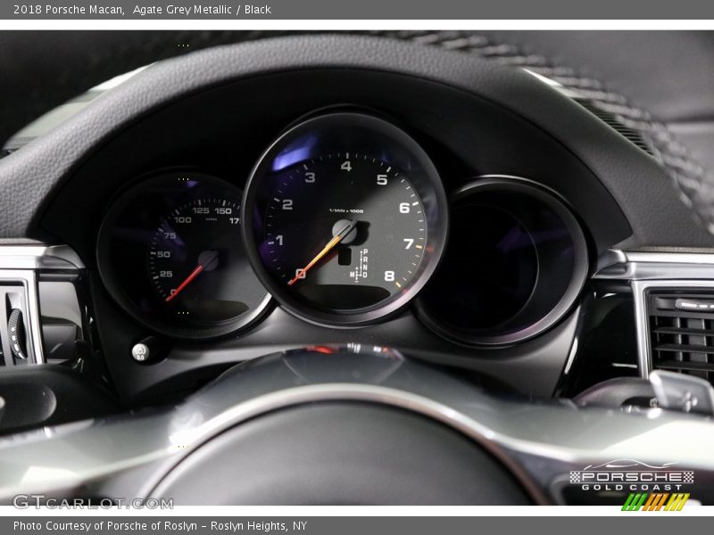 Agate Grey Metallic / Black 2018 Porsche Macan