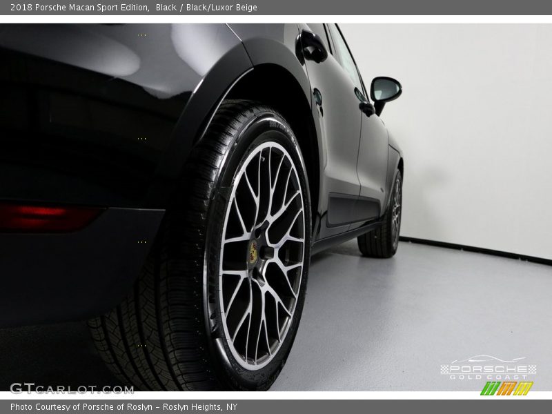 Black / Black/Luxor Beige 2018 Porsche Macan Sport Edition