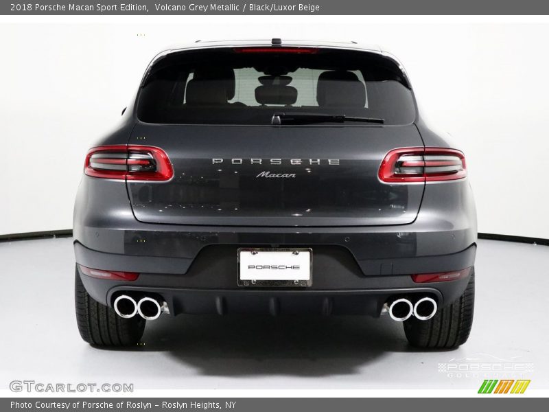 Volcano Grey Metallic / Black/Luxor Beige 2018 Porsche Macan Sport Edition
