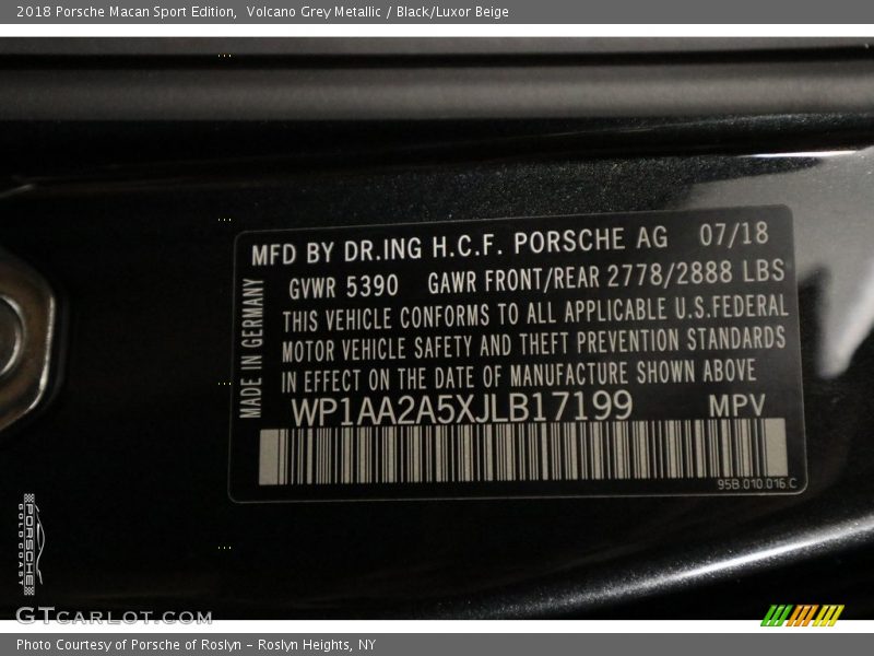 Volcano Grey Metallic / Black/Luxor Beige 2018 Porsche Macan Sport Edition
