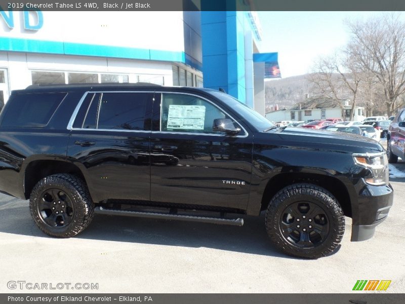 Black / Jet Black 2019 Chevrolet Tahoe LS 4WD