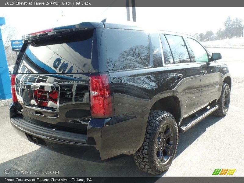 Black / Jet Black 2019 Chevrolet Tahoe LS 4WD