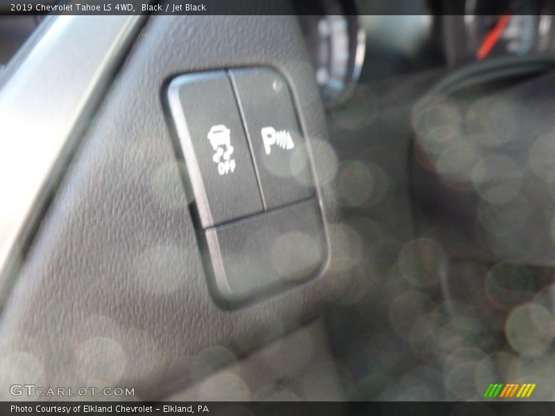 Black / Jet Black 2019 Chevrolet Tahoe LS 4WD