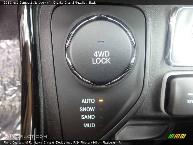 Granite Crystal Metallic / Black 2019 Jeep Compass Altitude 4x4