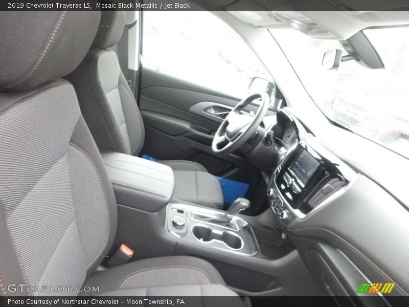 Mosaic Black Metallic / Jet Black 2019 Chevrolet Traverse LS