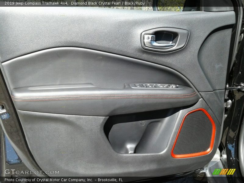 Diamond Black Crystal Pearl / Black/Ruby 2019 Jeep Compass Trailhawk 4x4