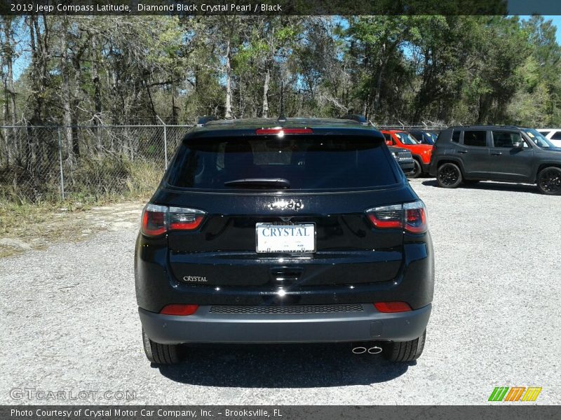 Diamond Black Crystal Pearl / Black 2019 Jeep Compass Latitude
