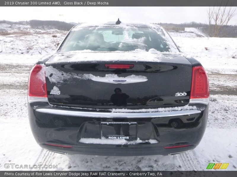 Gloss Black / Deep Mocha 2019 Chrysler 300 Limited AWD