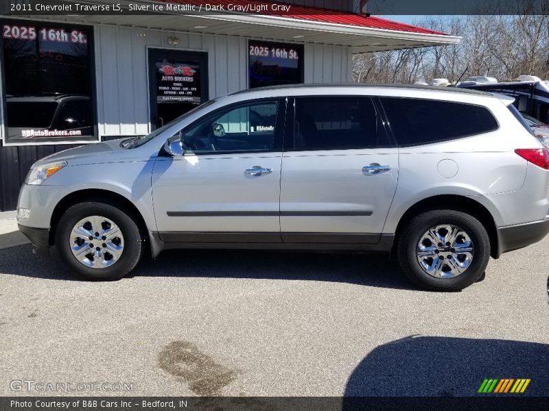 Silver Ice Metallic / Dark Gray/Light Gray 2011 Chevrolet Traverse LS