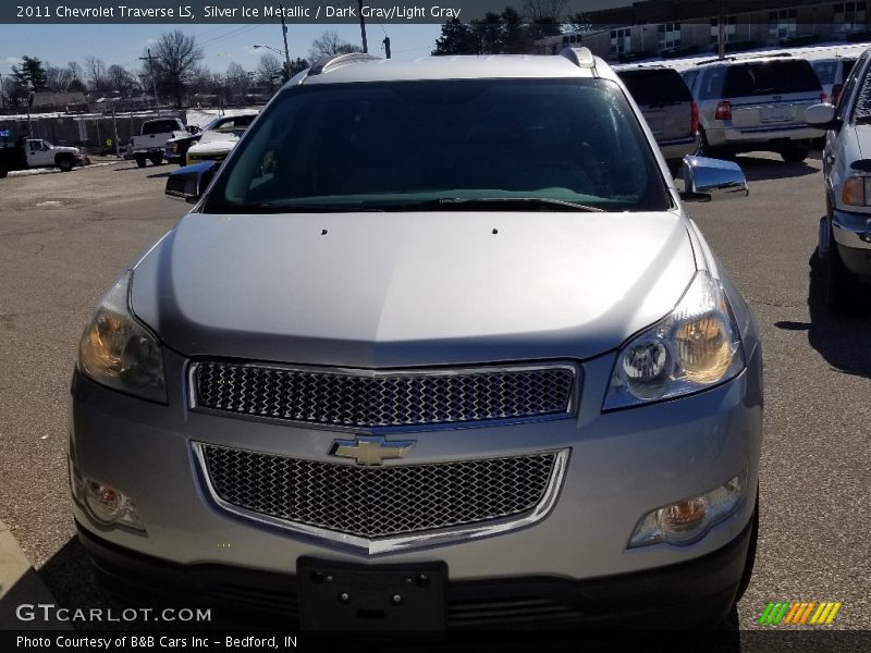 Silver Ice Metallic / Dark Gray/Light Gray 2011 Chevrolet Traverse LS