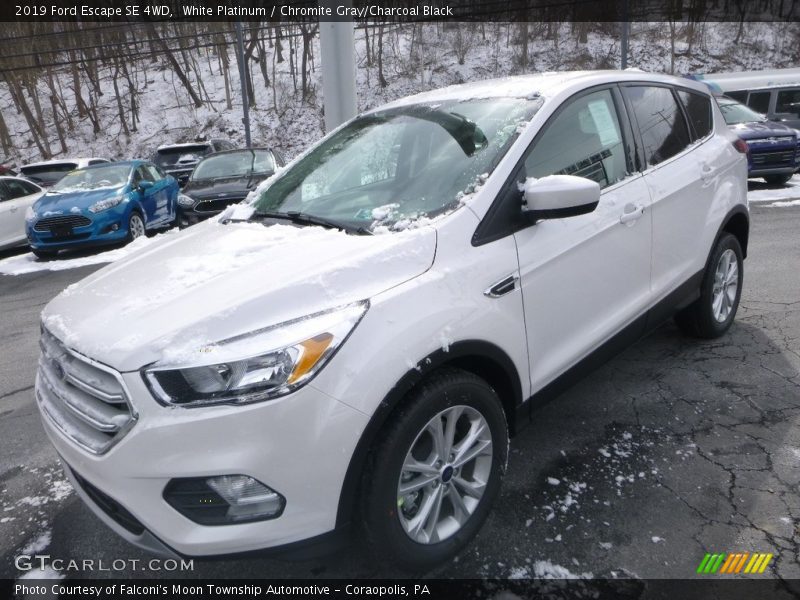 White Platinum / Chromite Gray/Charcoal Black 2019 Ford Escape SE 4WD