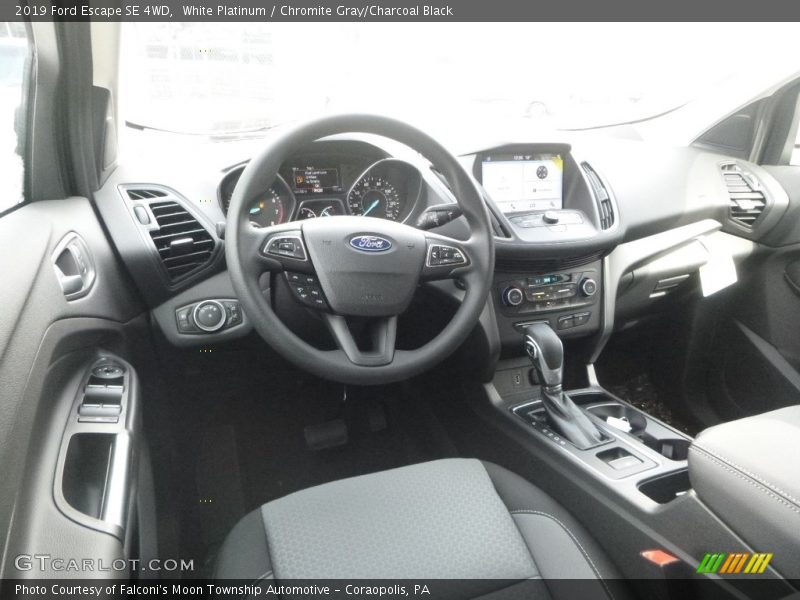 White Platinum / Chromite Gray/Charcoal Black 2019 Ford Escape SE 4WD