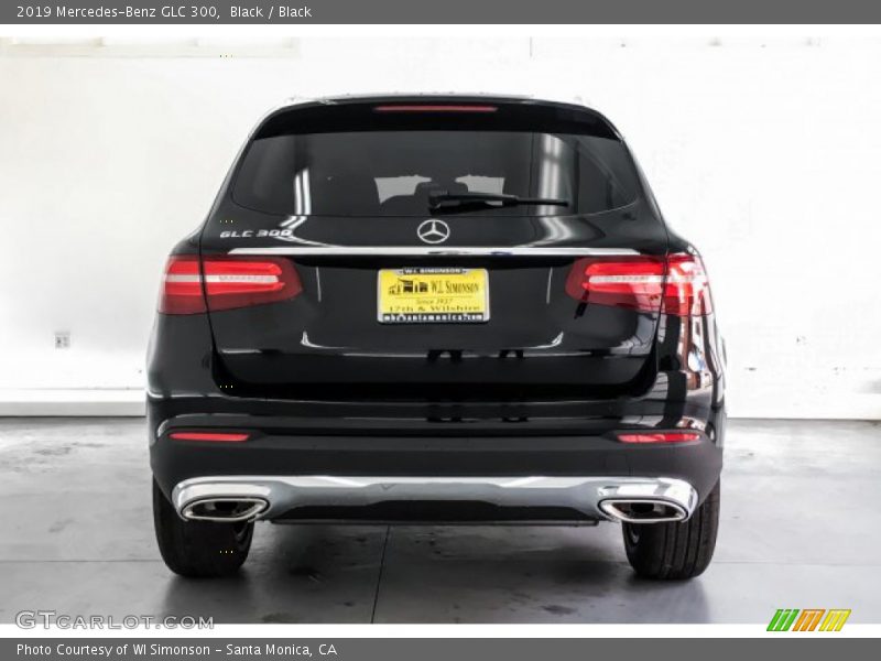 Black / Black 2019 Mercedes-Benz GLC 300