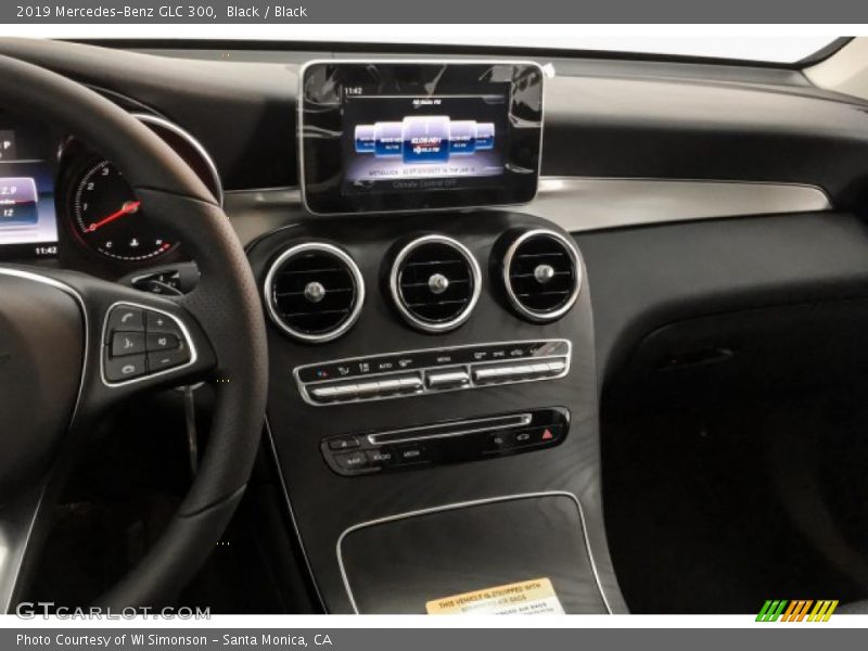 Black / Black 2019 Mercedes-Benz GLC 300