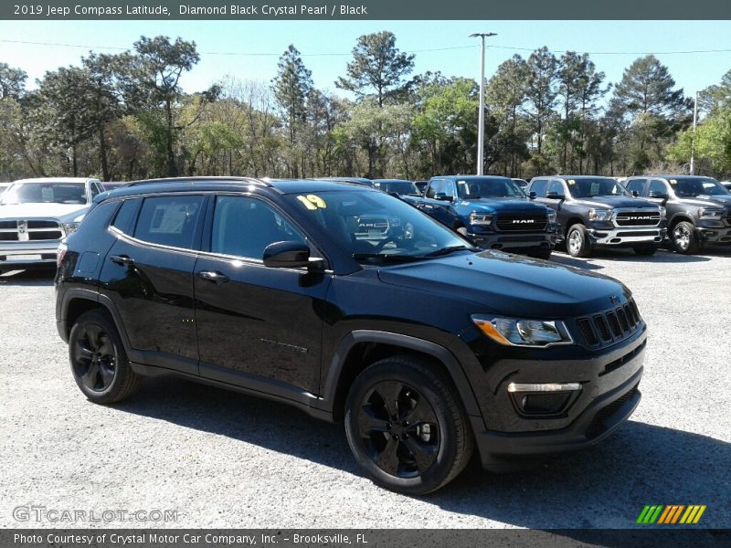 Diamond Black Crystal Pearl / Black 2019 Jeep Compass Latitude