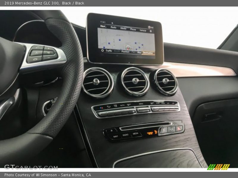 Black / Black 2019 Mercedes-Benz GLC 300