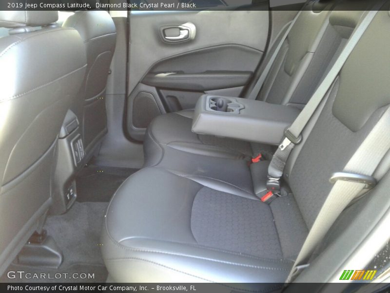 Diamond Black Crystal Pearl / Black 2019 Jeep Compass Latitude