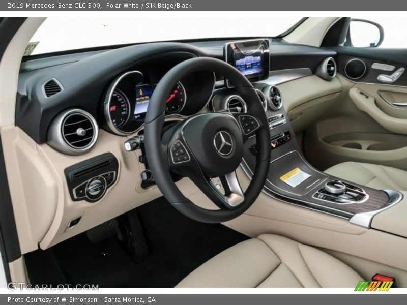 Polar White / Silk Beige/Black 2019 Mercedes-Benz GLC 300