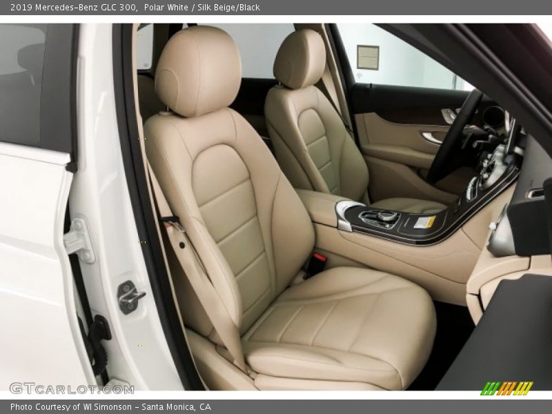 Polar White / Silk Beige/Black 2019 Mercedes-Benz GLC 300