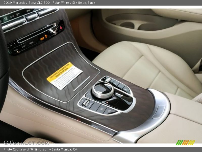 Polar White / Silk Beige/Black 2019 Mercedes-Benz GLC 300