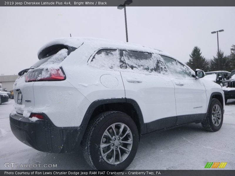 Bright White / Black 2019 Jeep Cherokee Latitude Plus 4x4