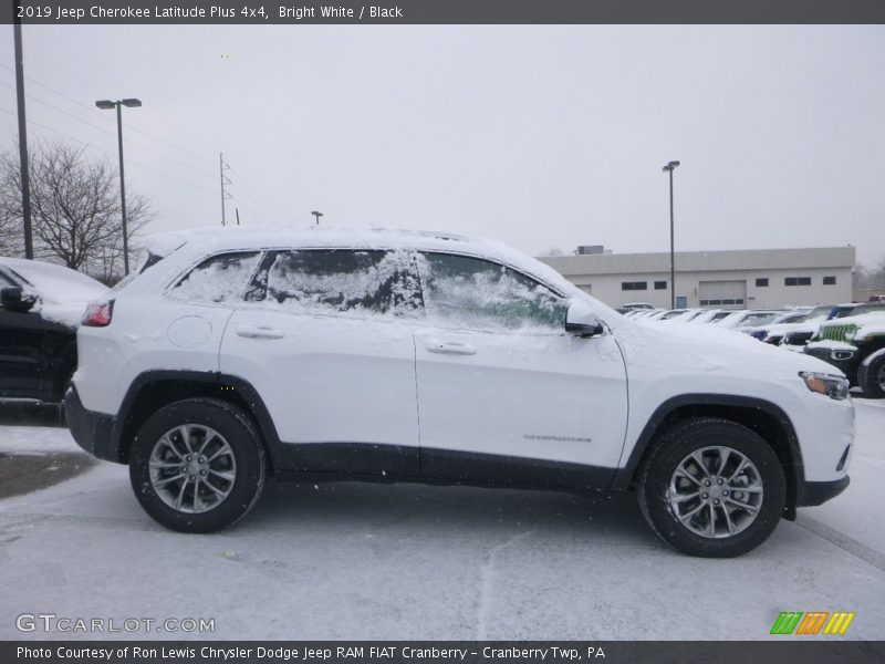 Bright White / Black 2019 Jeep Cherokee Latitude Plus 4x4