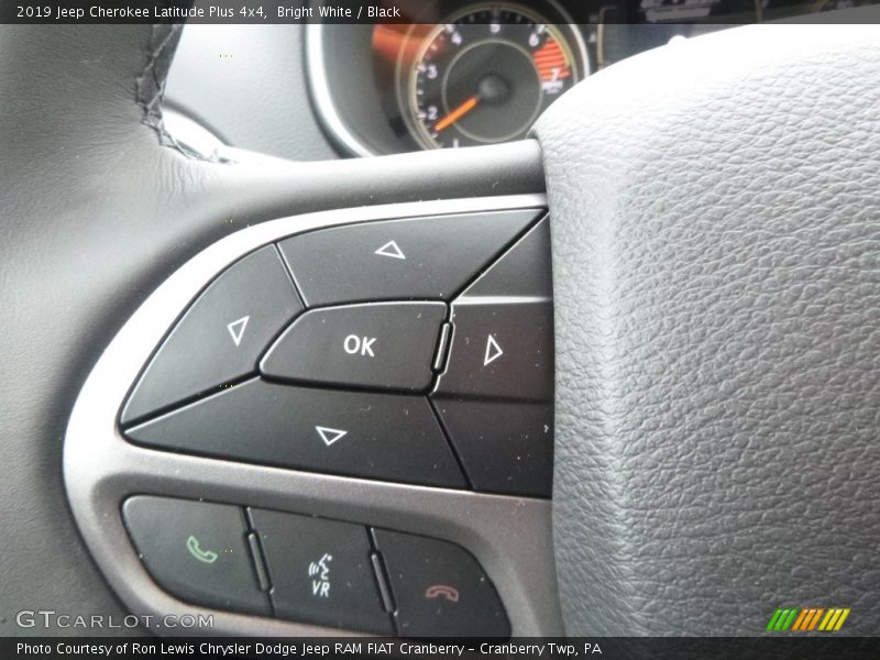 Bright White / Black 2019 Jeep Cherokee Latitude Plus 4x4