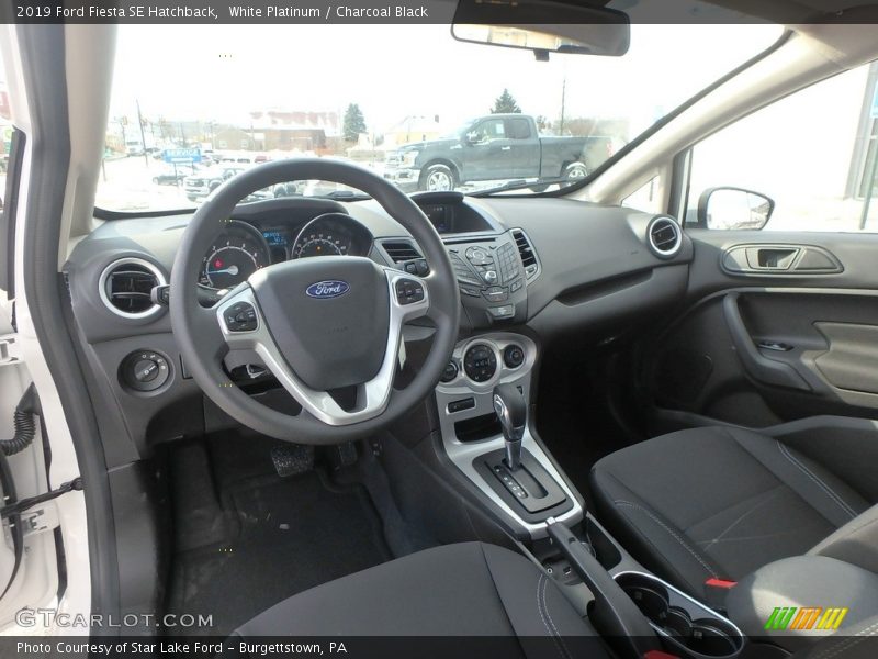 White Platinum / Charcoal Black 2019 Ford Fiesta SE Hatchback