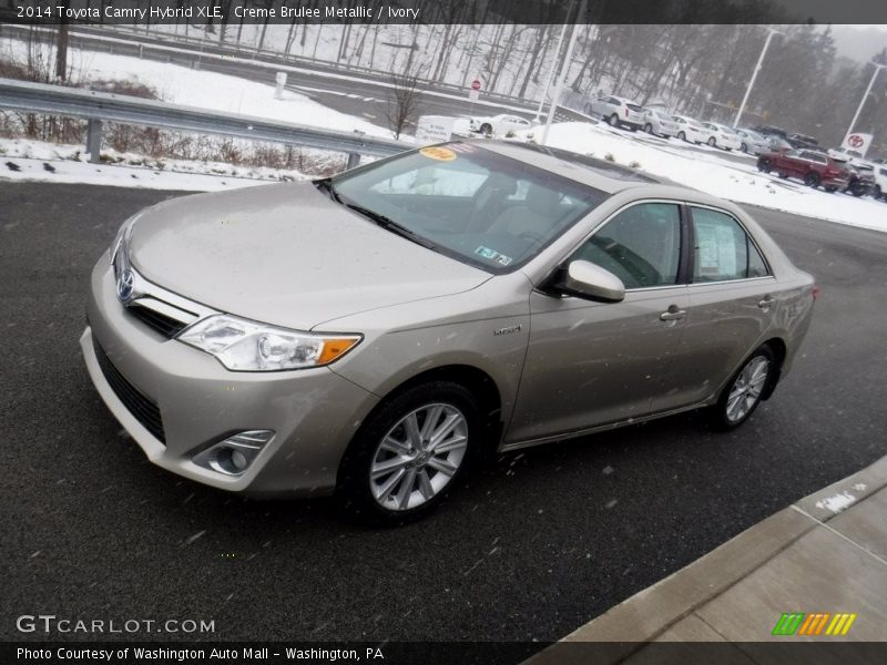 Creme Brulee Metallic / Ivory 2014 Toyota Camry Hybrid XLE