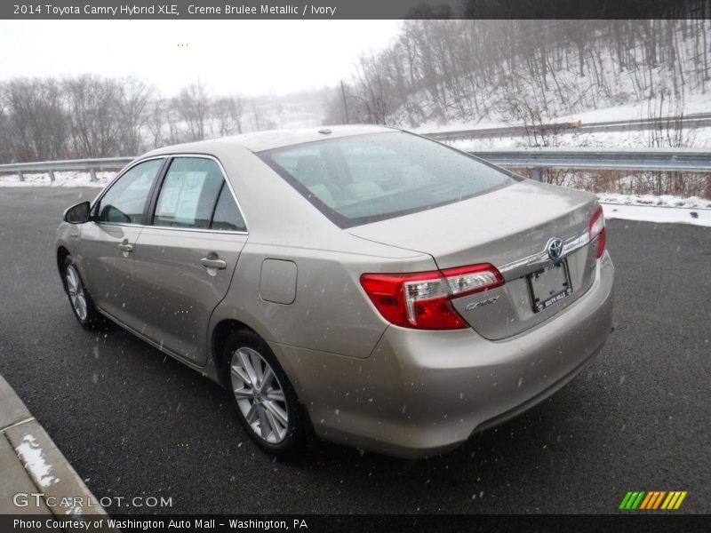 Creme Brulee Metallic / Ivory 2014 Toyota Camry Hybrid XLE