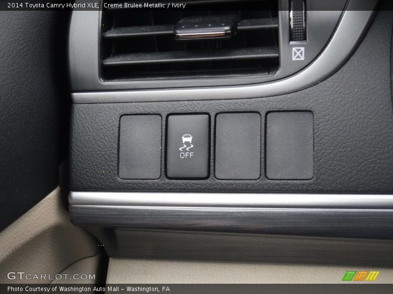 Creme Brulee Metallic / Ivory 2014 Toyota Camry Hybrid XLE