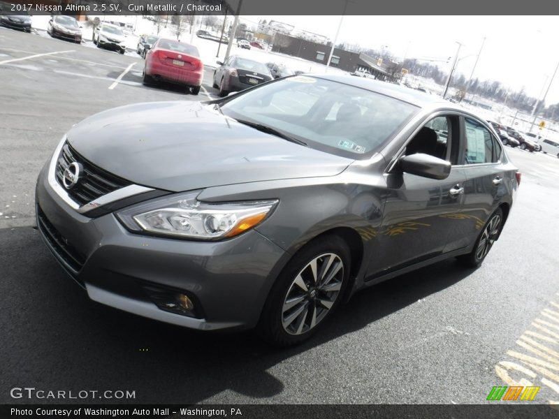 Gun Metallic / Charcoal 2017 Nissan Altima 2.5 SV