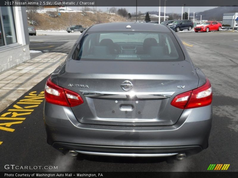 Gun Metallic / Charcoal 2017 Nissan Altima 2.5 SV