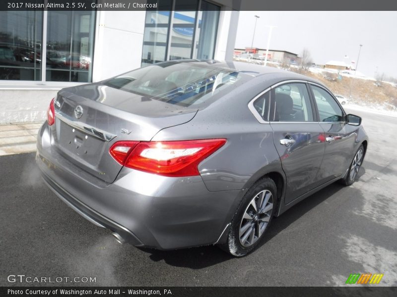 Gun Metallic / Charcoal 2017 Nissan Altima 2.5 SV