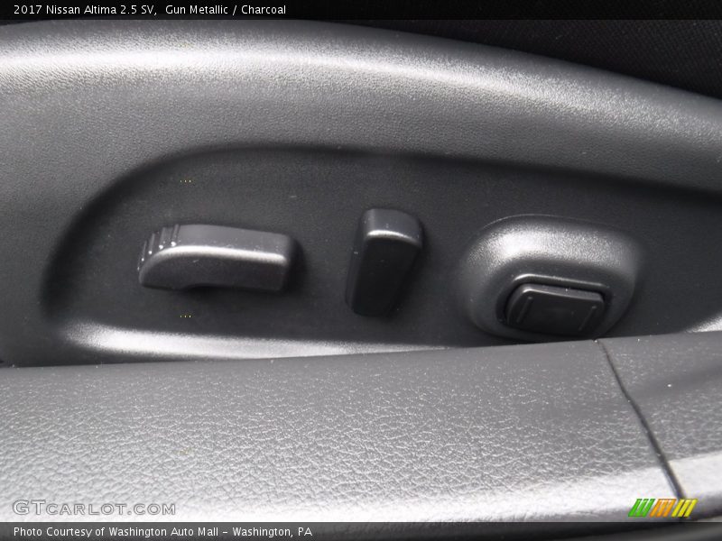 Gun Metallic / Charcoal 2017 Nissan Altima 2.5 SV