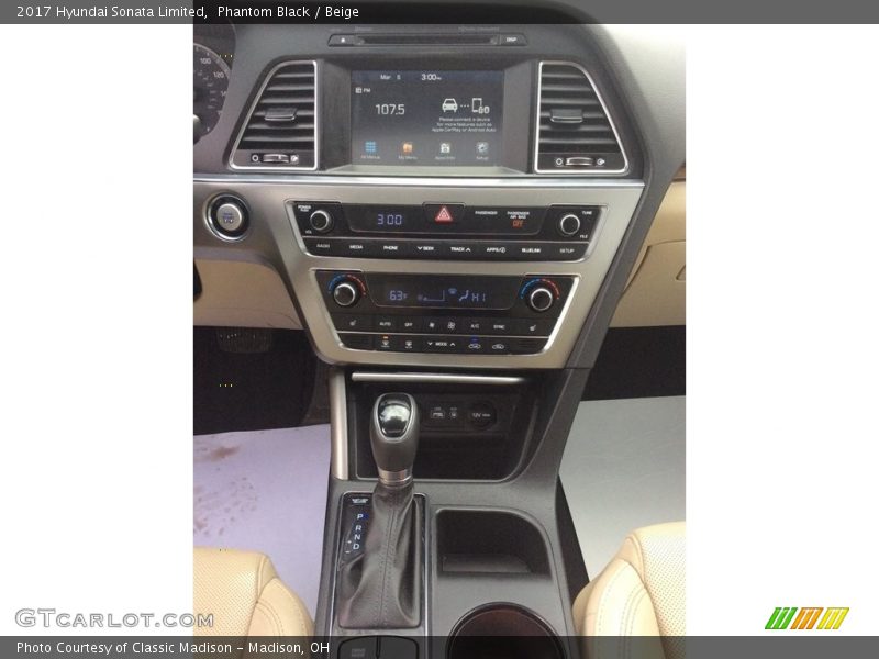 Phantom Black / Beige 2017 Hyundai Sonata Limited