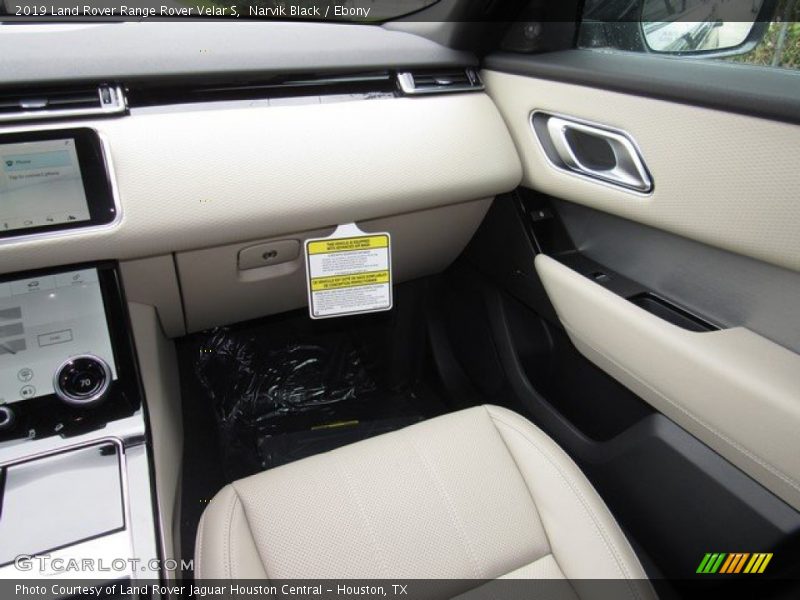 Narvik Black / Ebony 2019 Land Rover Range Rover Velar S