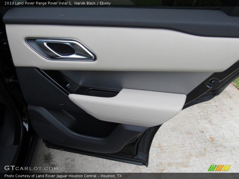 Narvik Black / Ebony 2019 Land Rover Range Rover Velar S