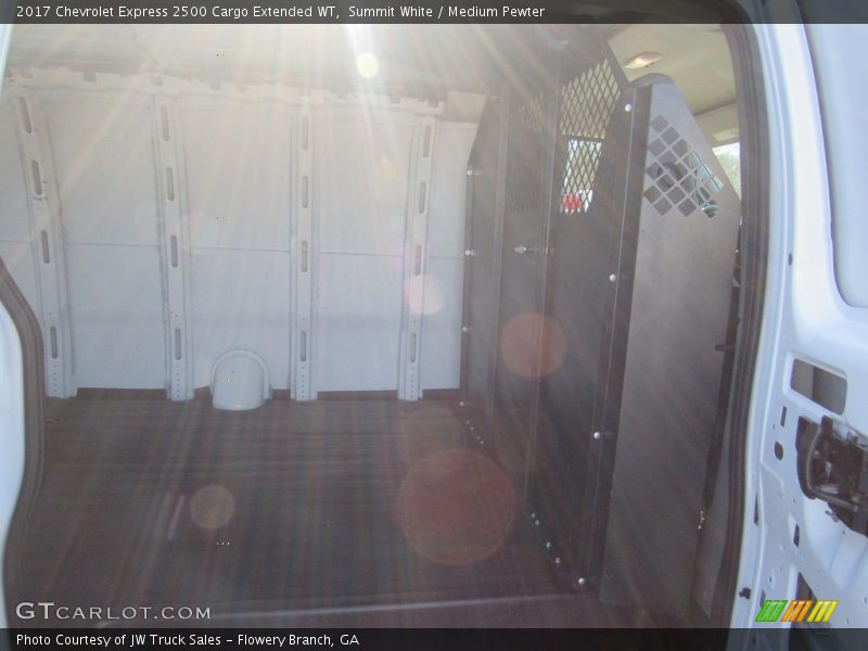 Summit White / Medium Pewter 2017 Chevrolet Express 2500 Cargo Extended WT