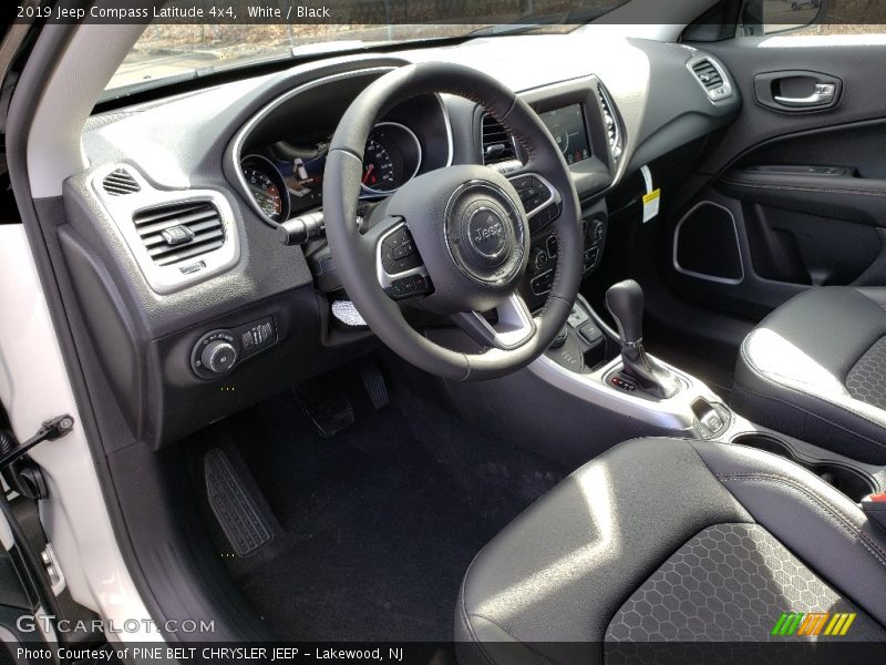 White / Black 2019 Jeep Compass Latitude 4x4