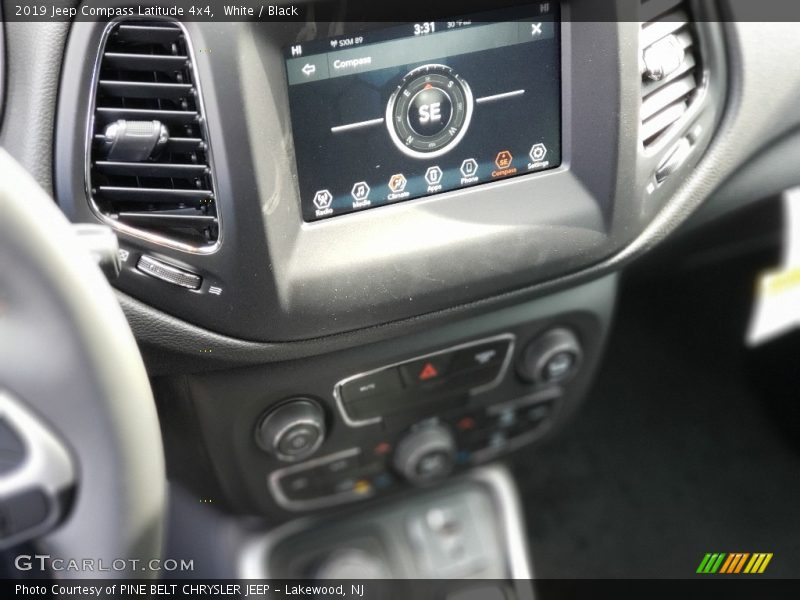 White / Black 2019 Jeep Compass Latitude 4x4