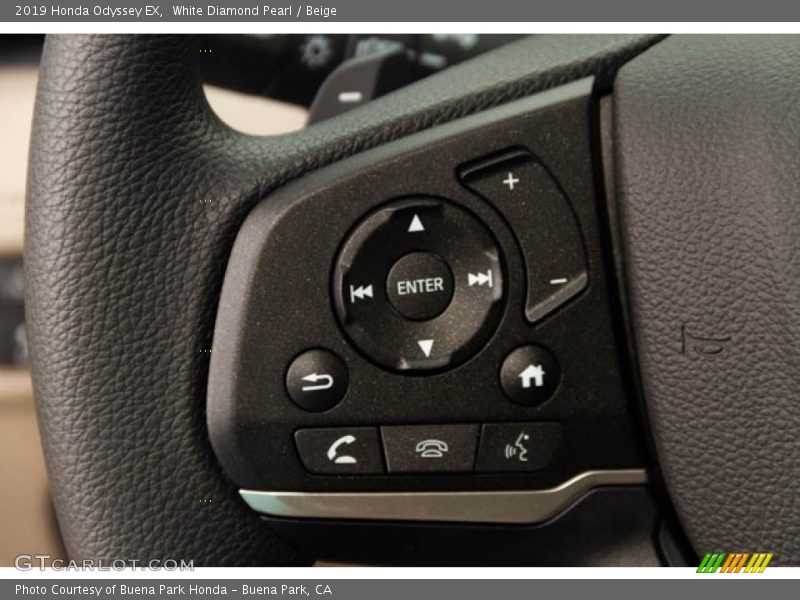 White Diamond Pearl / Beige 2019 Honda Odyssey EX
