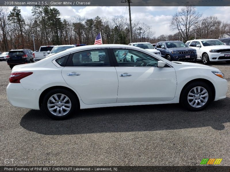 Glacier White / Charcoal 2018 Nissan Altima 2.5 S