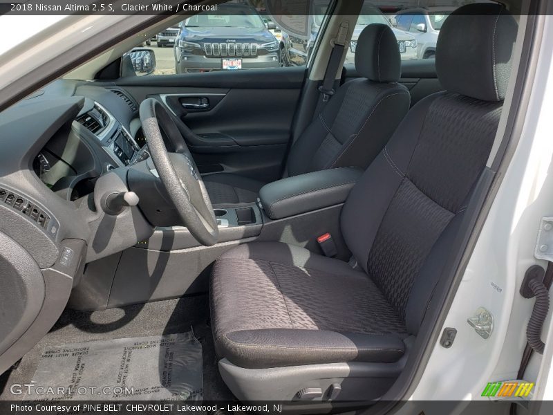 Glacier White / Charcoal 2018 Nissan Altima 2.5 S