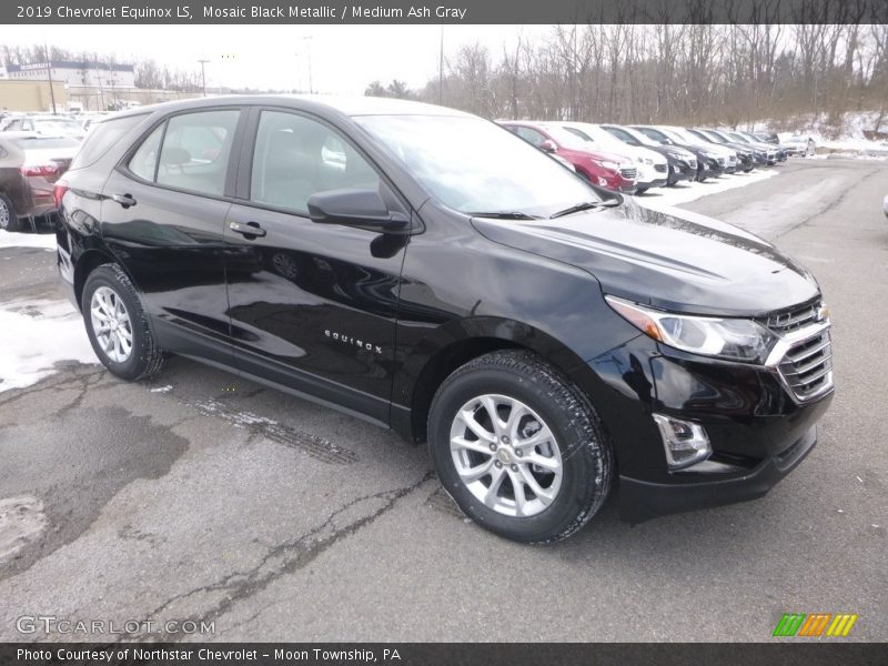 Front 3/4 View of 2019 Equinox LS